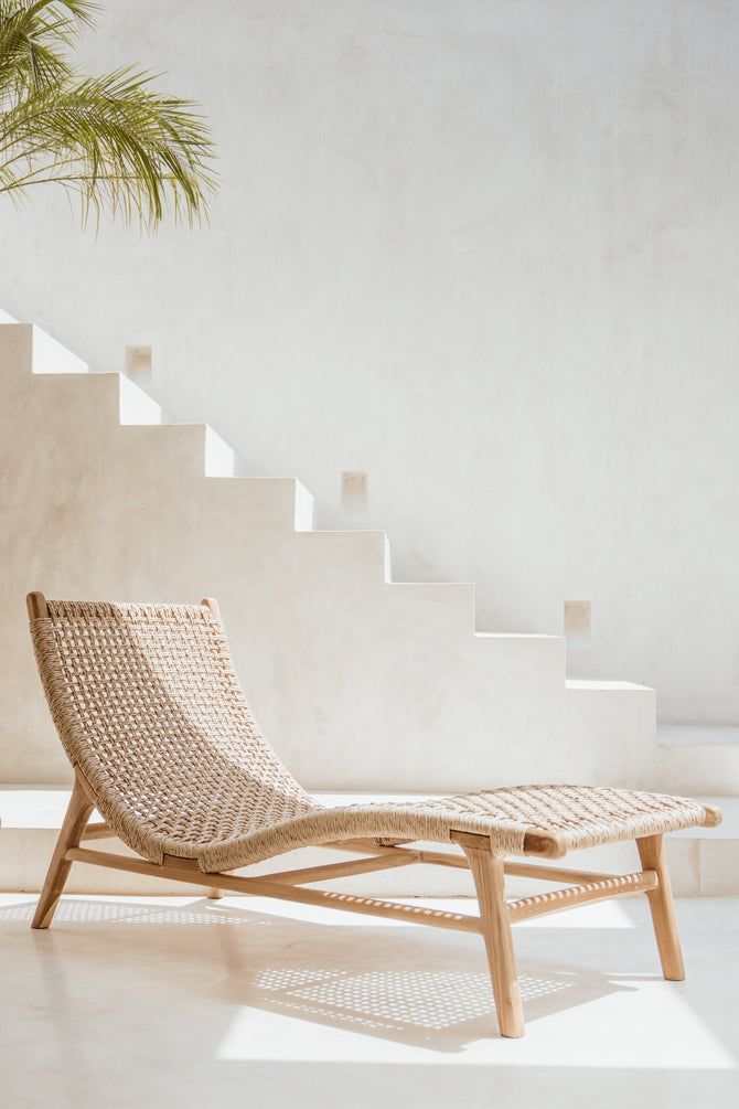 Outdoor Lounge Chair